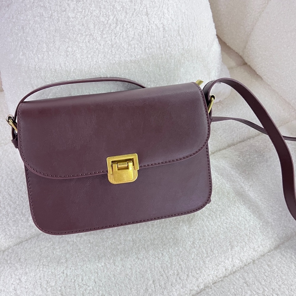 2025 New Arrival Crossbody Bag: The Ideal Blend of Elegance and Functionality